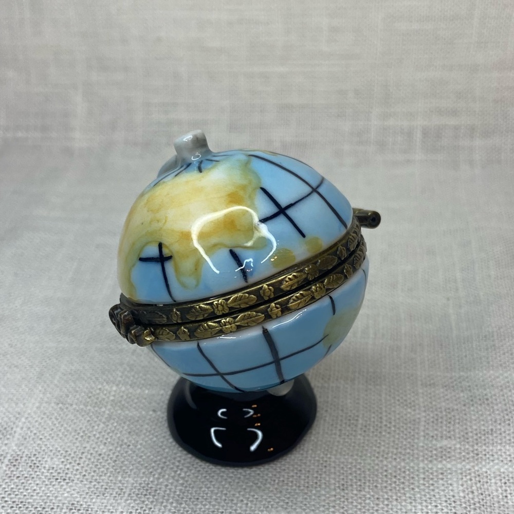 Porcelain Trinket Box World Globe Planet Earth Hinged 2”